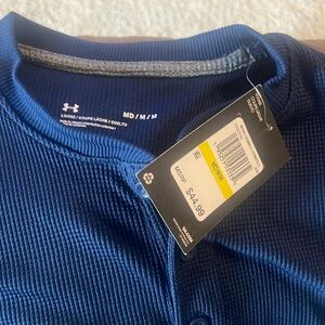 Under Armour Mens Long sleeve waffle knit shirt. Size Medium-Navy Blue-NWT